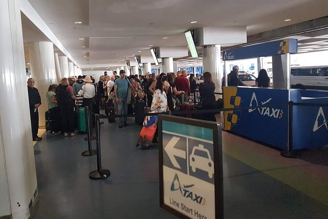 Airport Transfer to Cruise Ships, Hotels, Airbnb in San Juan - Why a private SJU transfer beats taxi hunting