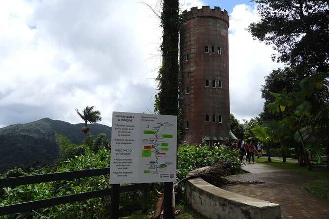 El Yunque National Forest and Luquillo Beach Tour - Luquillo Beach and the kiosks: food and sun time