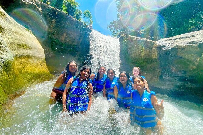Epic Guided Adventure in El Yunque National Rainforest & Beach - Guides and group size: when Jose and Vincent shine