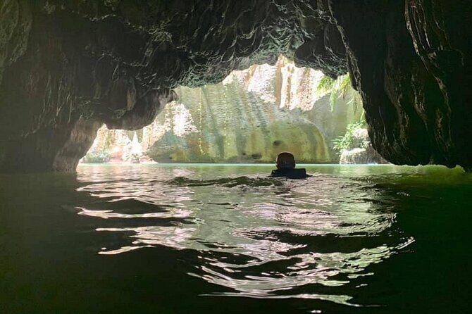 Explore Cuevas Charco Azul, Arenas and Playa de Aguas Cristalinas - From San Juan to Vega Baja: how the day actually starts