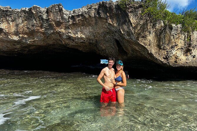 Lagoon Cave and Secluded Beaches Tour in Puerto Rico - Stop 1: La Poza de las Mujeres caves and coral-color water