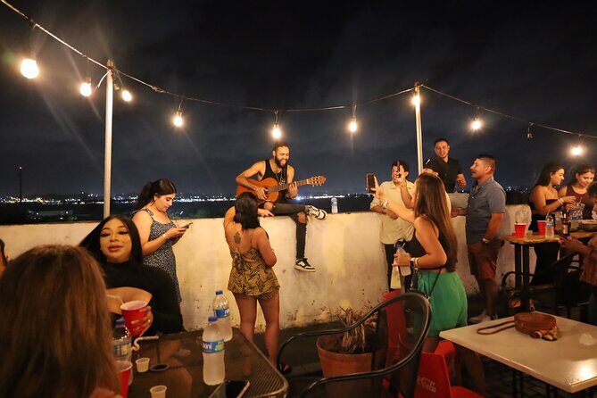 Old San Juan Bar Crawl: Experience Local Hotspots - Stop 1: El Cafetin and your free mojito reset