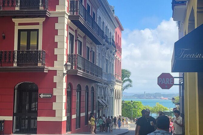 Old San Juan Walking Tour - Catedral Basilica Menor de San Juan Bautista and Plaza de Armas