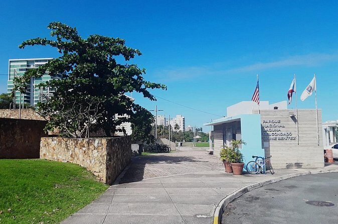 Outdoor Salsa Class Experience in San Juan - Outdoor reality check: heat, shoes, and what to bring