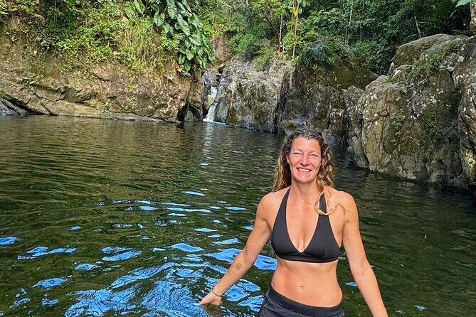 Private El Yunque Rainforest Day Tour with Transport - Luquillo Beach stop: kiosks, easy food, and a break from the rain
