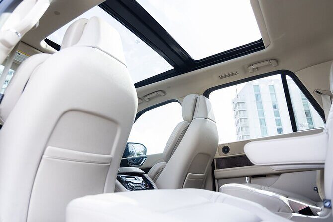Puerto Rico Island Wide Transfer, Navigator L LuxSUV, Select Zone - Driver vibes: the bilingual help you’ll actually notice