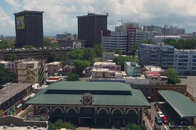 San Juan Highlights: Private Driving Tour - La Placita de Santurce: arts, music energy, and a local hangout vibe