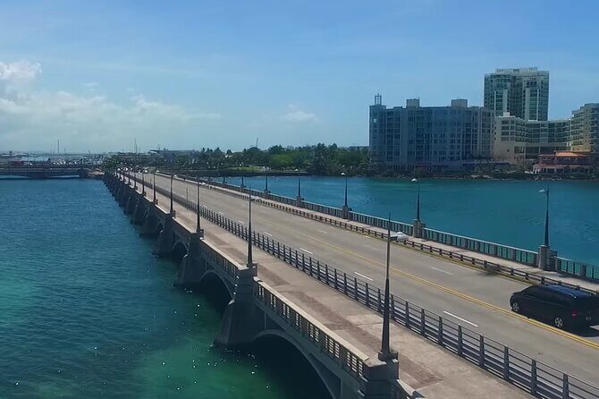 San Juan Highlights: Private Driving Tour - Isla Verde and Piñones (Loíza): beaches plus African heritage food culture