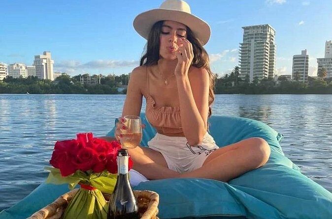 San Juan — Private Floating Picnic Experience in Condado Lagoon - Where it starts: 1022 Ashford Ave and an easy departure