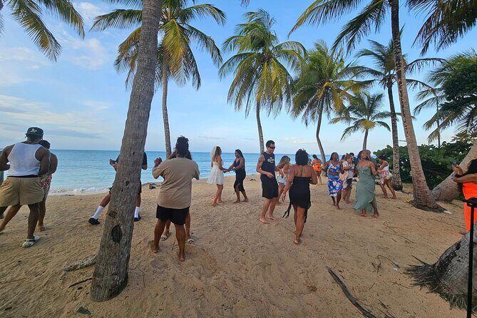 Sunset Salsa Beach Class in San Juan - Sunset Salsa Beach Class in San Juan: what you’re really paying for